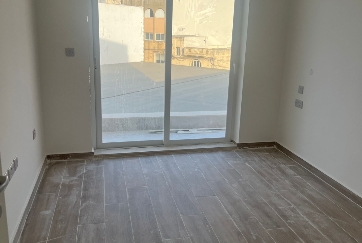 Gzira Close To Seafront