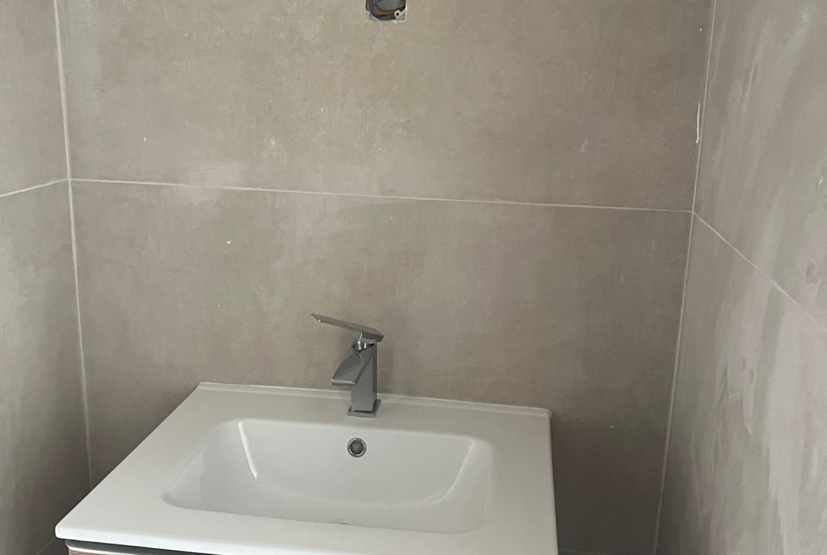 Gzira Close To Seafront
